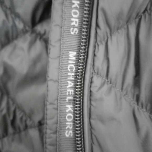 Michael Kors Packable Down Puffer Jacket – Lightweight Hooded Coat, Gray, Size M - Picture 8 of 11